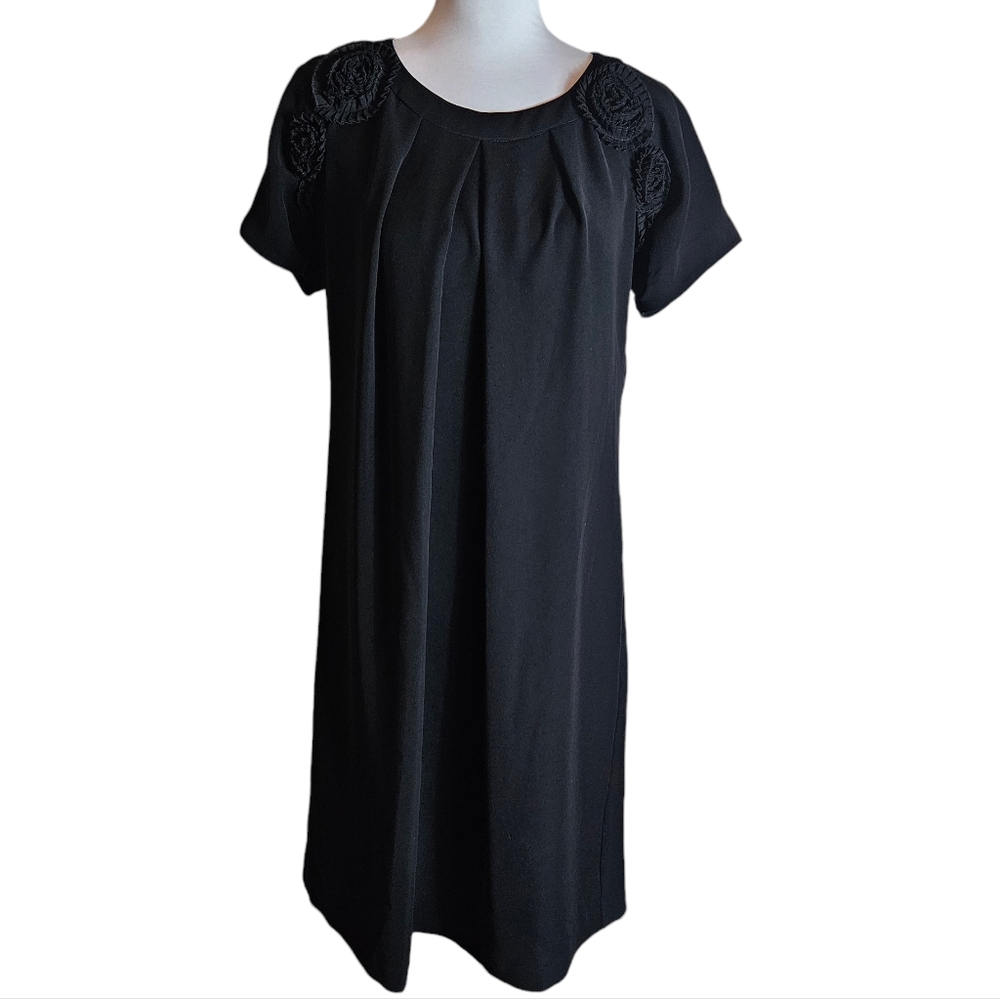 Argenti Black Shift Dress Size 8 Rossette Floral Trim Cap Sleeve Career Office